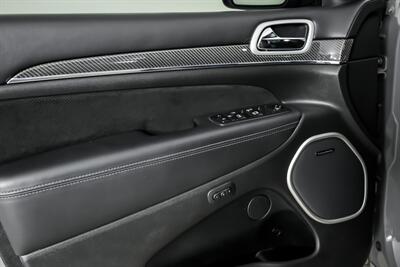 2019 Jeep Grand Cherokee SRT   - Photo 18 - Joliet, IL 60435