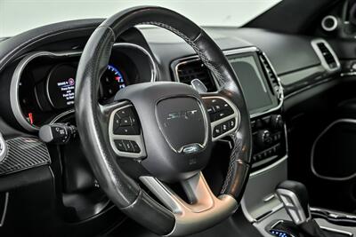 2019 Jeep Grand Cherokee SRT   - Photo 26 - Joliet, IL 60435