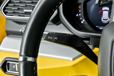 2019 Lamborghini Urus -STARLIGHT HEADLINER-CUSTOM AUDIO   - Photo 30 - Joliet, IL 60435