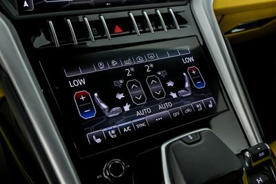2019 Lamborghini Urus -STARLIGHT HEADLINER-CUSTOM AUDIO   - Photo 37 - Joliet, IL 60435