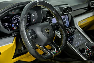 2019 Lamborghini Urus -STARLIGHT HEADLINER-CUSTOM AUDIO   - Photo 26 - Joliet, IL 60435