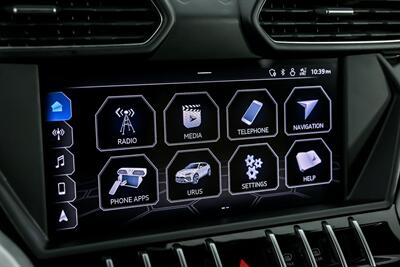 2019 Lamborghini Urus -STARLIGHT HEADLINER-CUSTOM AUDIO   - Photo 36 - Joliet, IL 60435