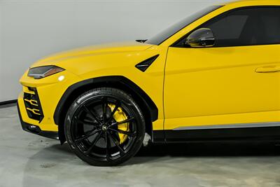 2019 Lamborghini Urus -STARLIGHT HEADLINER-CUSTOM AUDIO   - Photo 7 - Joliet, IL 60435