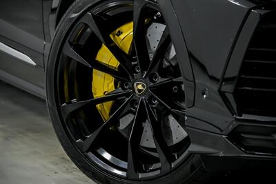 2019 Lamborghini Urus   - Photo 4 - Joliet, IL 60435