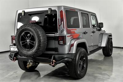 2017 Jeep Wrangler Unlimited Sahara   - Photo 11 - Joliet, IL 60435