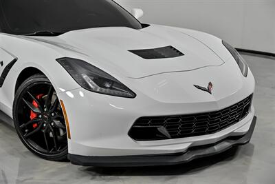 2017 Chevrolet Corvette Stingray   - Photo 3 - Joliet, IL 60435