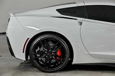 2017 Chevrolet Corvette Stingray   - Photo 12 - Joliet, IL 60435