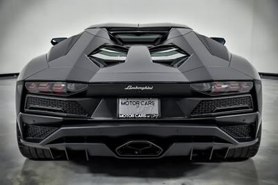 2019 Lamborghini Aventador LP 740-4 S   - Photo 11 - Joliet, IL 60435