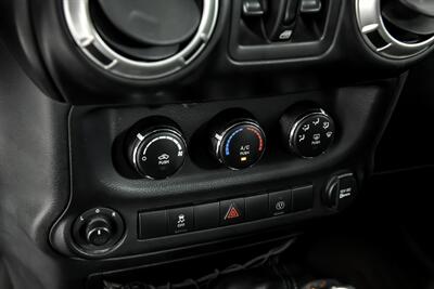 2016 Jeep Wrangler Unlimited Sahara   - Photo 31 - Joliet, IL 60435