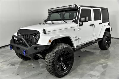 2016 Jeep Wrangler Unlimited Sahara   - Photo 7 - Joliet, IL 60435