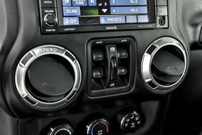 2016 Jeep Wrangler Unlimited Sahara   - Photo 30 - Joliet, IL 60435