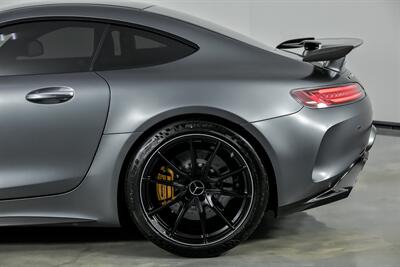 2018 Mercedes-Benz AMG GT R-HUGE $198K MSRP-CARBON CERAMICS & CARBON PACKAGE - Photo 9 - Joliet, IL 60435