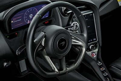 2020 McLaren 720S Spider Luxury   - Photo 28 - Joliet, IL 60435