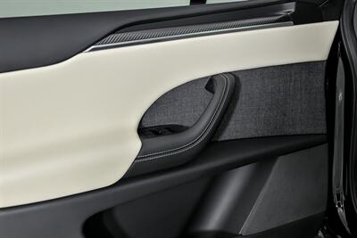 2022 Tesla Model X Plaid   - Photo 18 - Joliet, IL 60435