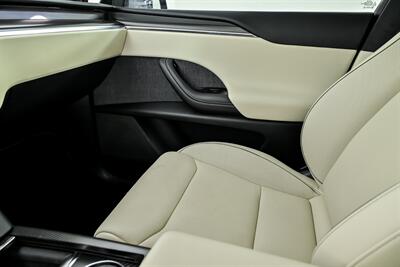 2022 Tesla Model X Plaid   - Photo 40 - Joliet, IL 60435