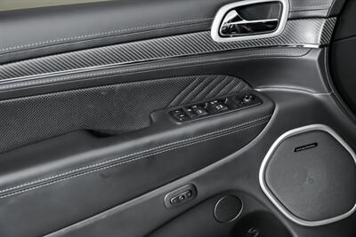 2018 Jeep Grand Cherokee SRT   - Photo 18 - Joliet, IL 60435