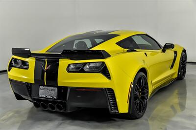 2017 Chevrolet Corvette Z06 3LZ   - Photo 11 - Joliet, IL 60435