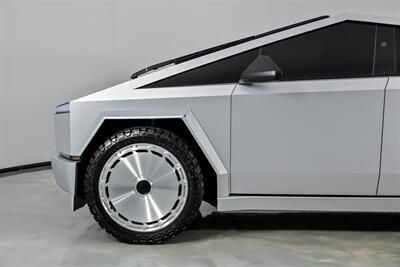 2025 Tesla Cybertruck -$30K MODS-FULL PAINT MATCH & WHEELS   - Photo 7 - Joliet, IL 60435