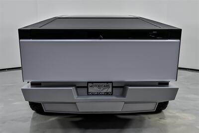 2025 Tesla Cybertruck -$30K MODS-FULL PAINT MATCH & WHEELS   - Photo 11 - Joliet, IL 60435