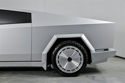 2025 Tesla Cybertruck -$30K MODS-FULL PAINT MATCH & WHEELS   - Photo 9 - Joliet, IL 60435