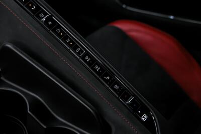 2021 Chevrolet Corvette Stingray 3LT   - Photo 38 - Joliet, IL 60435