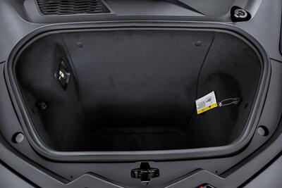 2021 Chevrolet Corvette Stingray 3LT   - Photo 17 - Joliet, IL 60435