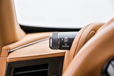 2021 Lexus LC 500 Convertible   - Photo 34 - Joliet, IL 60435