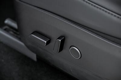 2023 Tesla Model Y Performance   - Photo 25 - Joliet, IL 60435