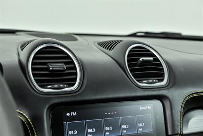 2022 Porsche 718 Cayman GT4   - Photo 29 - Joliet, IL 60435