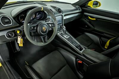 2022 Porsche 718 Cayman GT4   - Photo 19 - Joliet, IL 60435