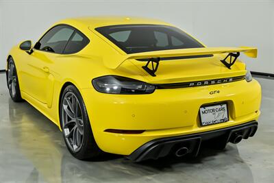 2022 Porsche 718 Cayman GT4   - Photo 10 - Joliet, IL 60435