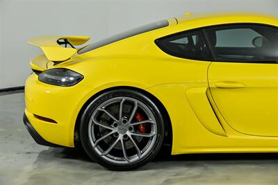 2022 Porsche 718 Cayman GT4   - Photo 13 - Joliet, IL 60435
