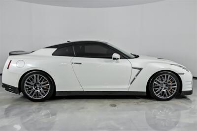 2016 Nissan GT-R Premium   - Photo 14 - Joliet, IL 60435