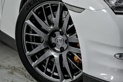 2016 Nissan GT-R Premium   - Photo 4 - Joliet, IL 60435