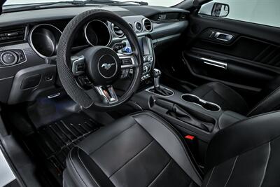2020 Ford Mustang GT Premium   - Photo 19 - Joliet, IL 60435