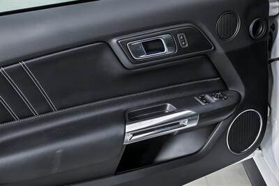 2020 Ford Mustang GT Premium   - Photo 18 - Joliet, IL 60435