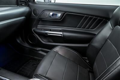 2020 Ford Mustang GT Premium   - Photo 34 - Joliet, IL 60435