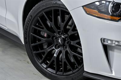 2020 Ford Mustang GT Premium   - Photo 4 - Joliet, IL 60435