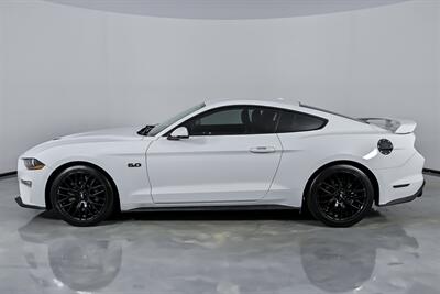 2020 Ford Mustang GT Premium   - Photo 8 - Joliet, IL 60435
