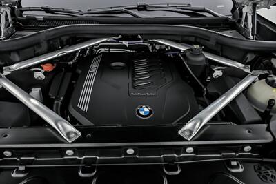 2022 BMW X7 xDrive40i   - Photo 16 - Joliet, IL 60435