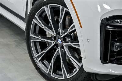 2022 BMW X7 xDrive40i   - Photo 4 - Joliet, IL 60435