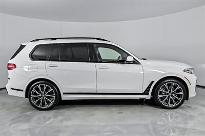 2022 BMW X7 xDrive40i   - Photo 14 - Joliet, IL 60435