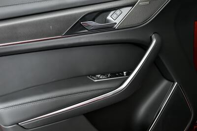 2025 Jaguar F-PACE SVR 575 EDITION   - Photo 14 - Joliet, IL 60435