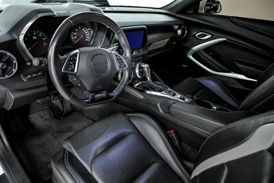 2019 Chevrolet Camaro SS   - Photo 21 - Joliet, IL 60435