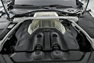 2023 Bentley Flying Spur V8   - Photo 17 - Joliet, IL 60435