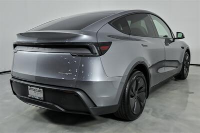 2026 Tesla Model Y Long Range-WHITE GUTS! - Photo 12 - Joliet, IL 60435