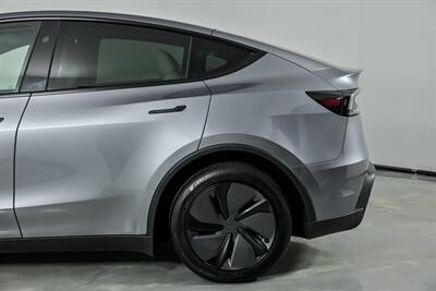 2026 Tesla Model Y Long Range-WHITE GUTS! - Photo 9 - Joliet, IL 60435