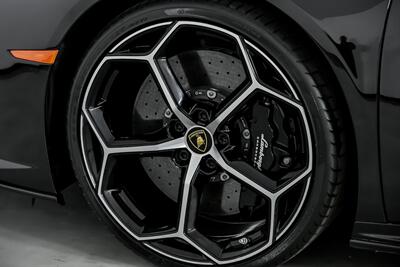 2020 Lamborghini Huracan EVO Spyder   - Photo 18 - Joliet, IL 60435