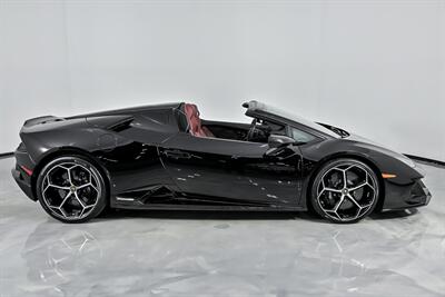 2020 Lamborghini Huracan EVO Spyder   - Photo 14 - Joliet, IL 60435