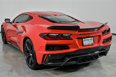 2024 Chevrolet Corvette Z06 3LZ   - Photo 10 - Joliet, IL 60435